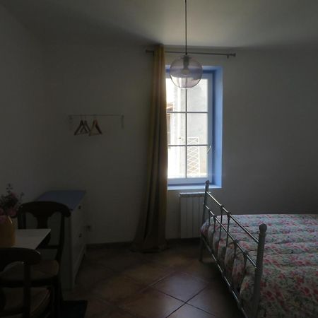 Auberge De La Petite Casserole Revest-des-Brousses Exterior photo